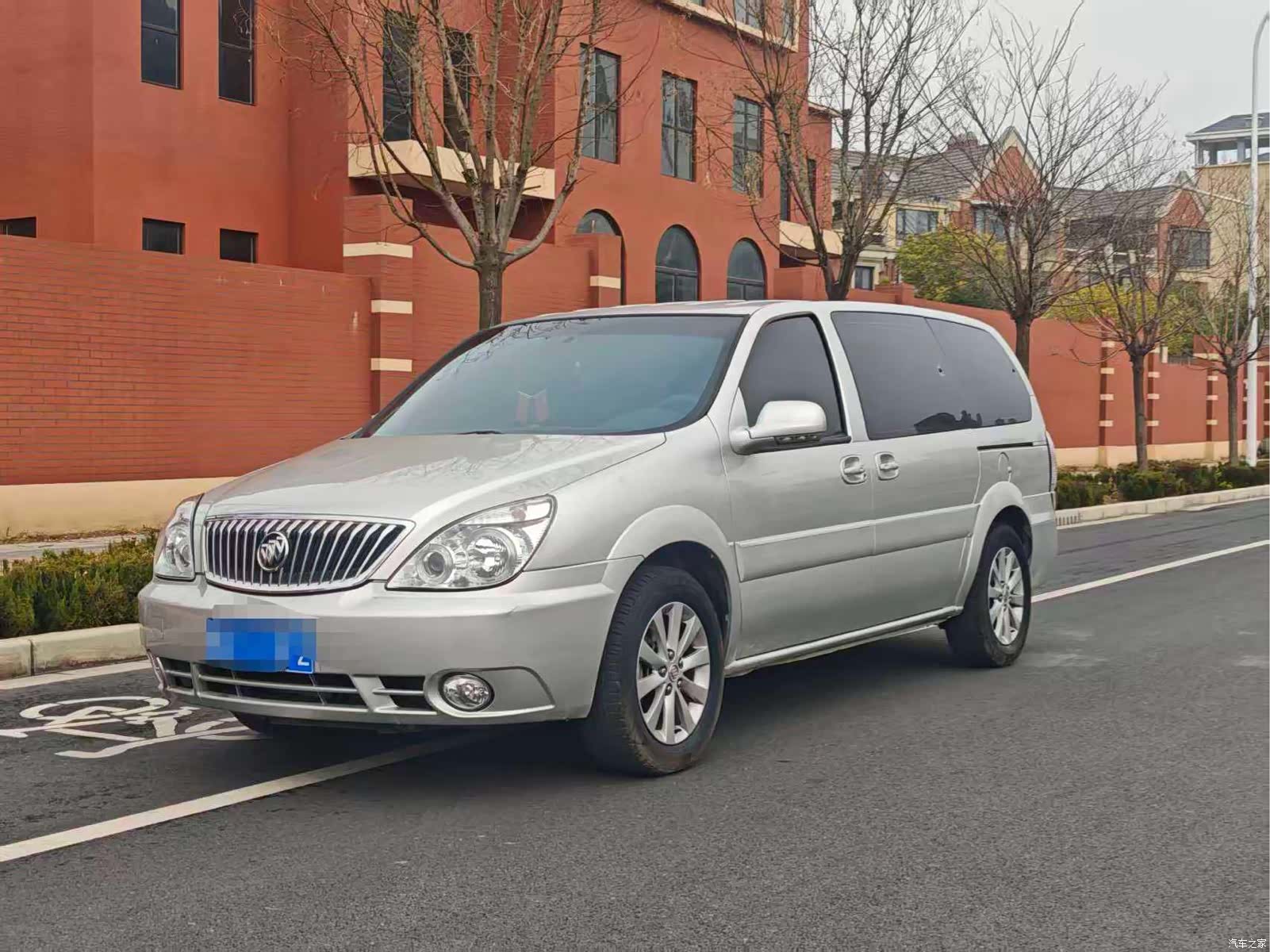 Buick GL8, 2015 1