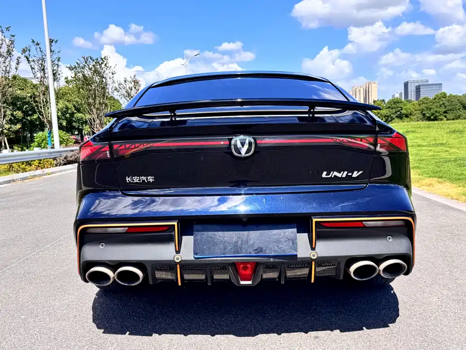 Changan UNI-V