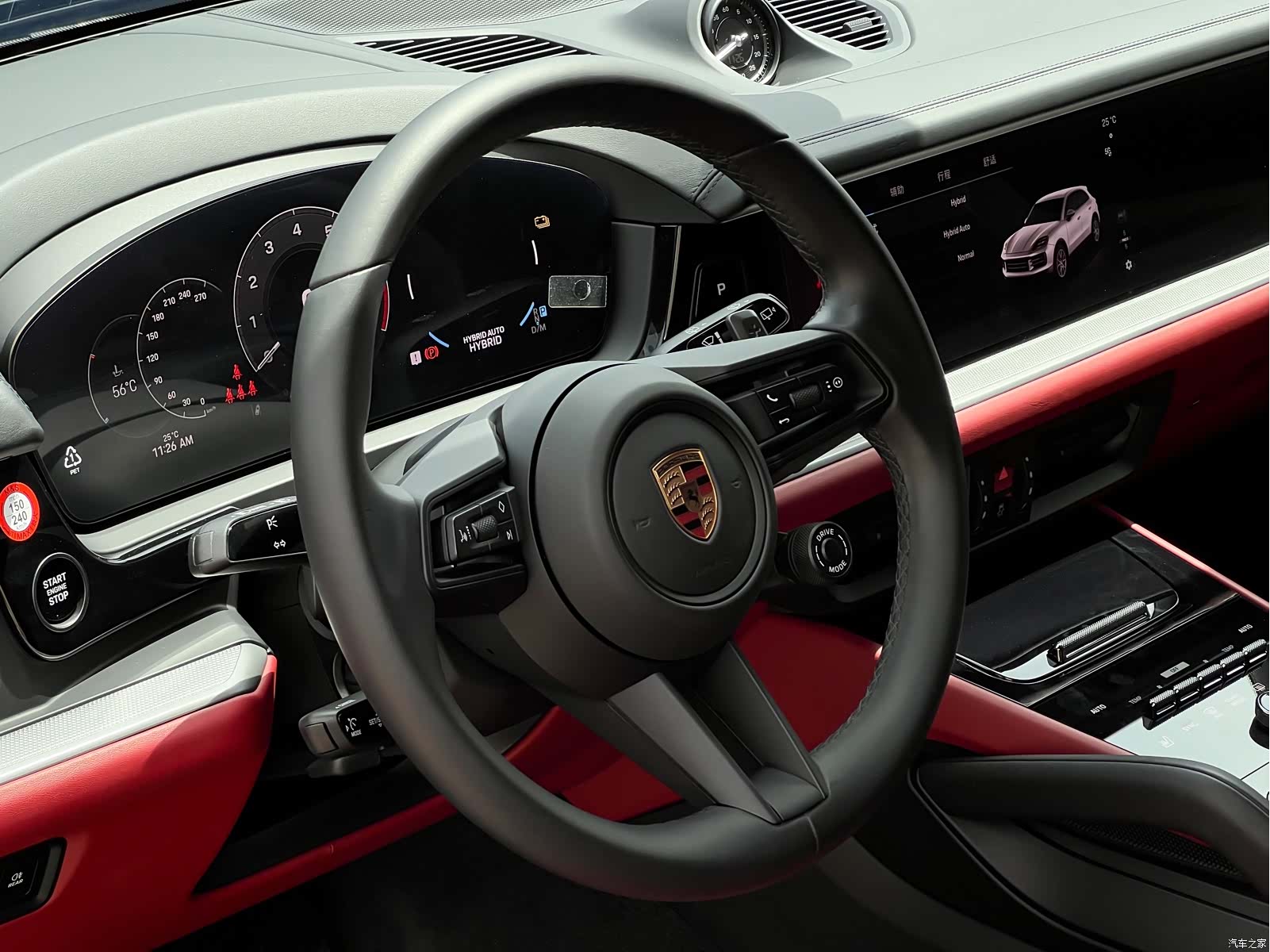 Porsche Cayenne, 2025 12