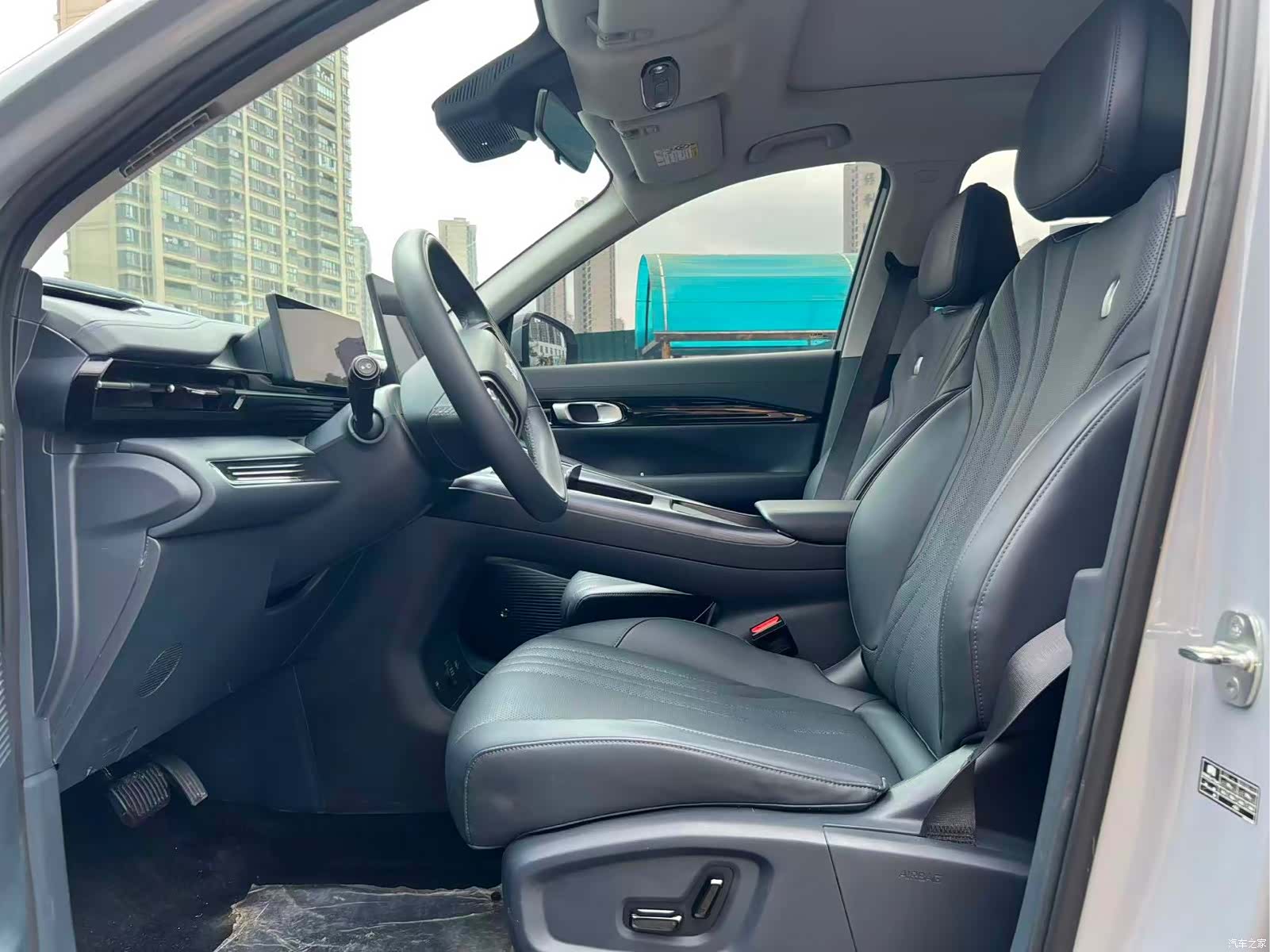 Geely Galaxy E5, 2024 4
