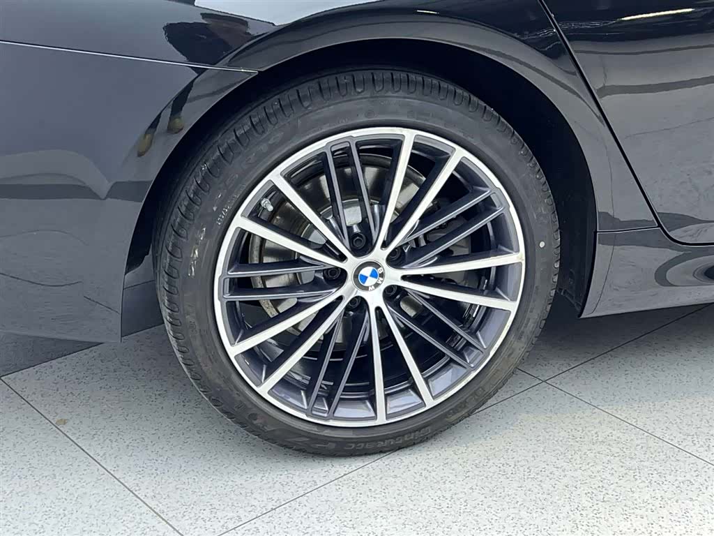 BMW 5 Series, 2023 10