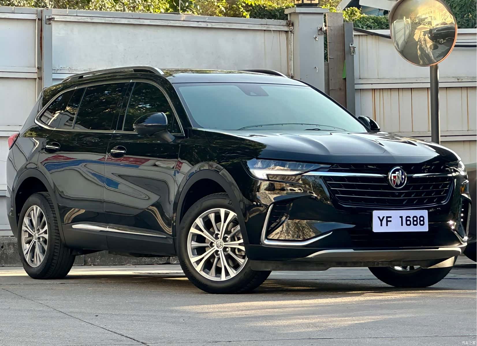 Buick Envision Plus, 2022 3