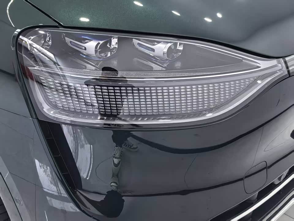 AITO Ask the world M9