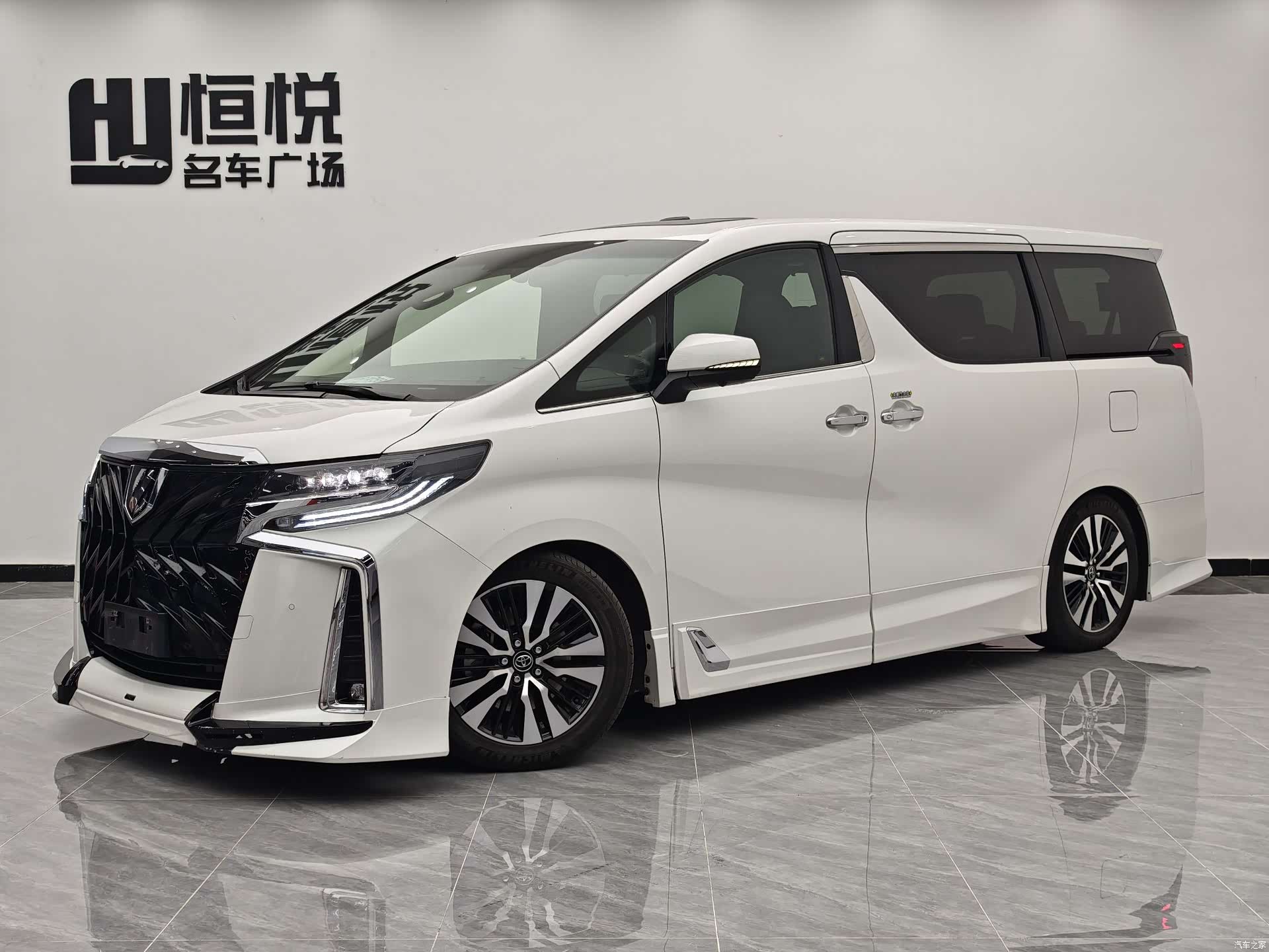 Toyota Alphard, 2018 1
