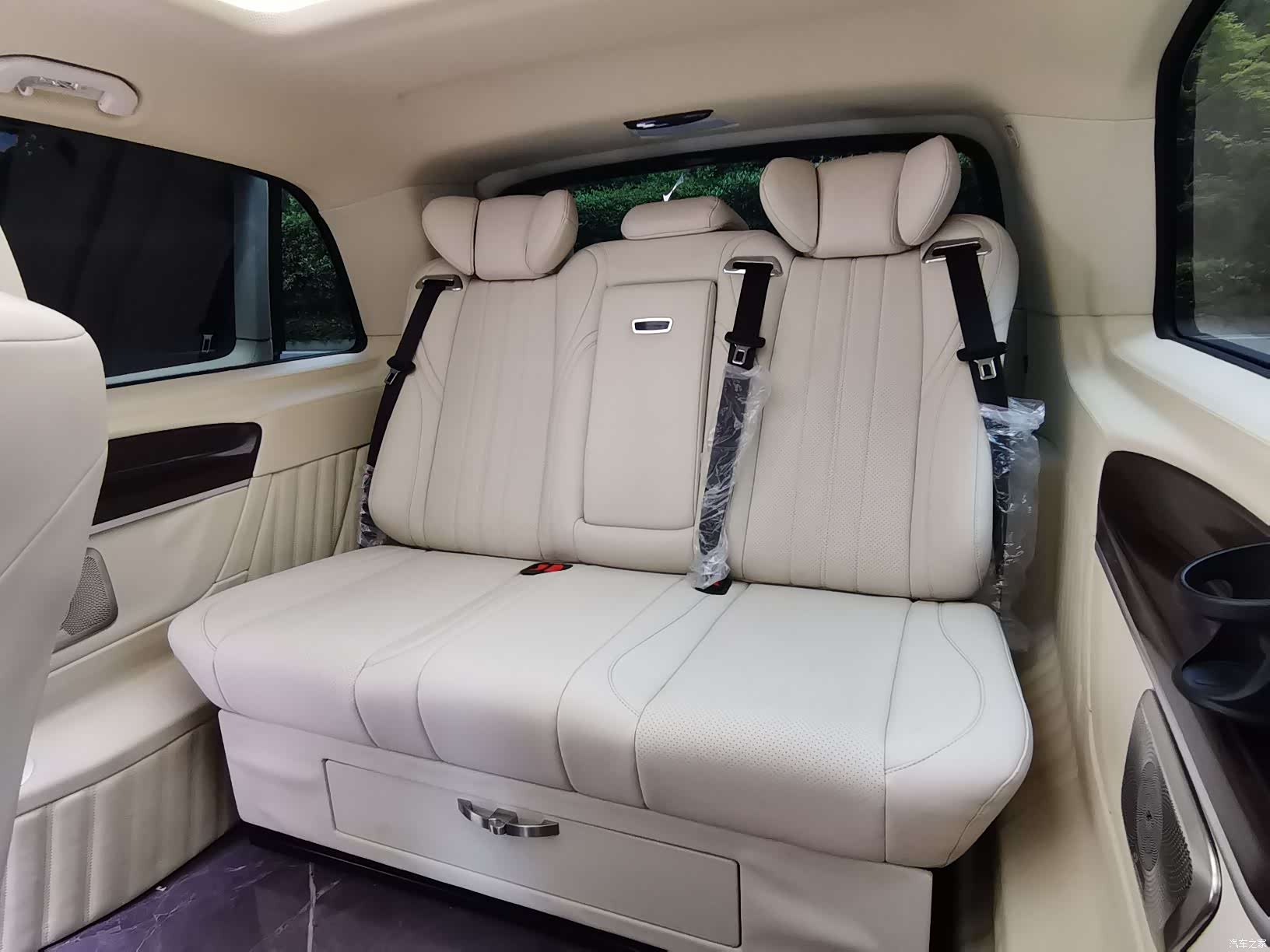 Mercedes-Benz V-Class, 2022 22