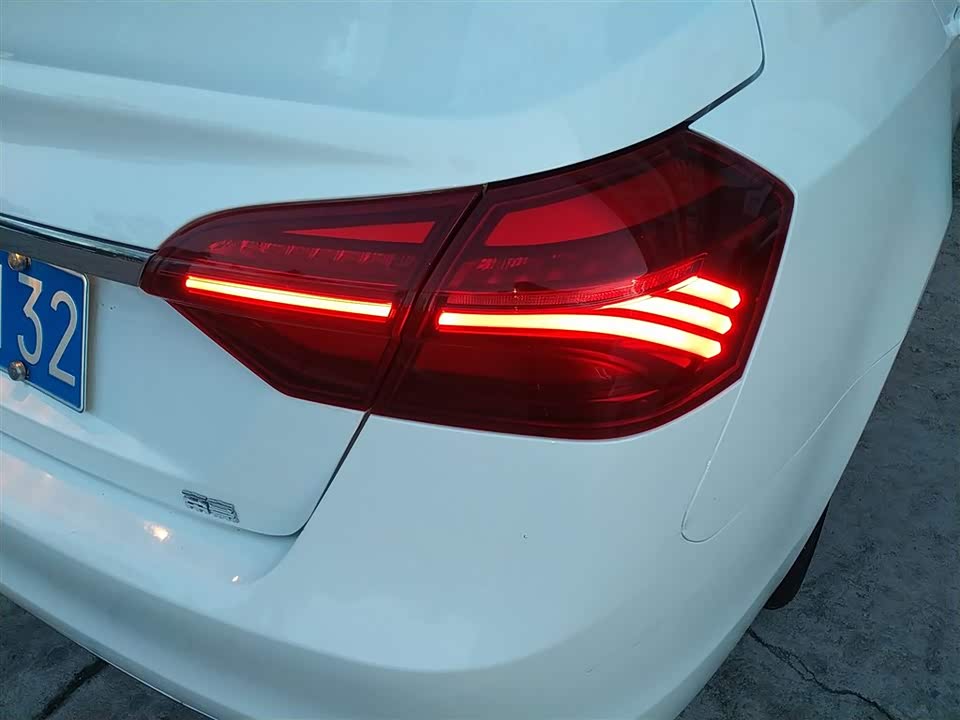 Geely Emgrand Geely Emgrand