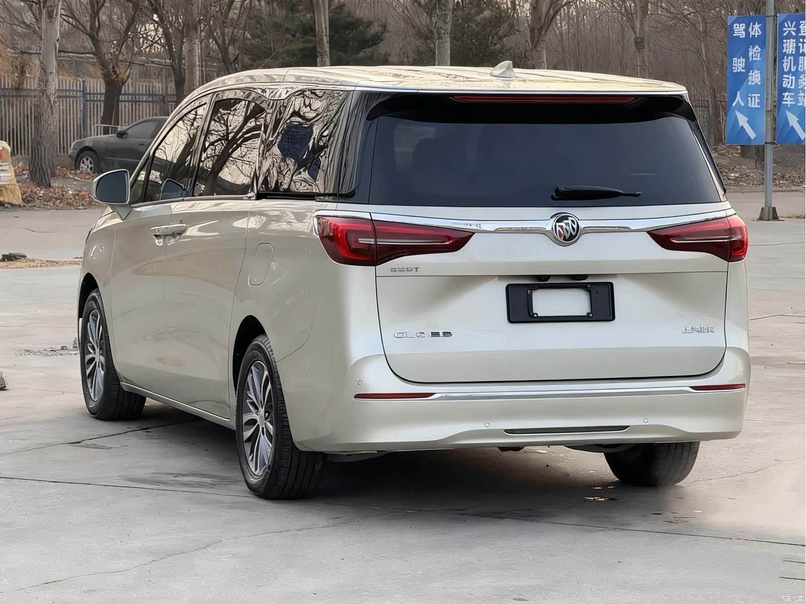Buick GL8, 2022 6