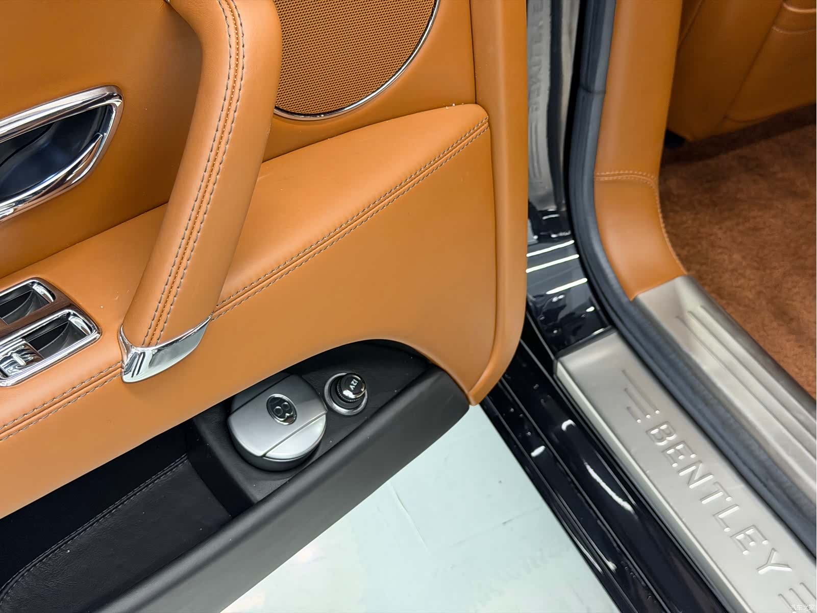 Bentley Flying Spur, 2014 10