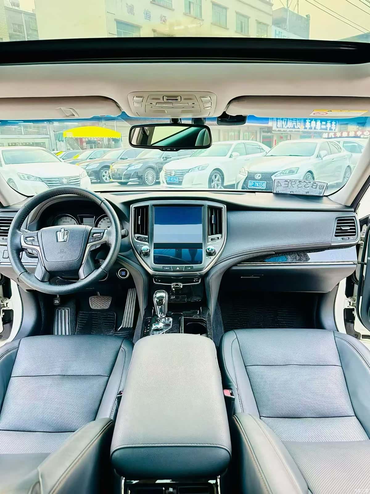 Toyota Crown, 2018 6