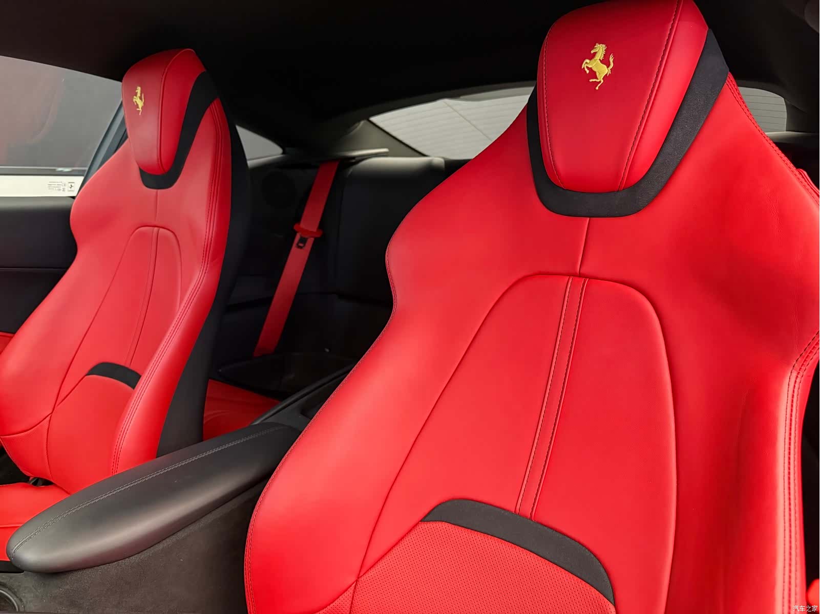 Ferrari Roma, 2021 10