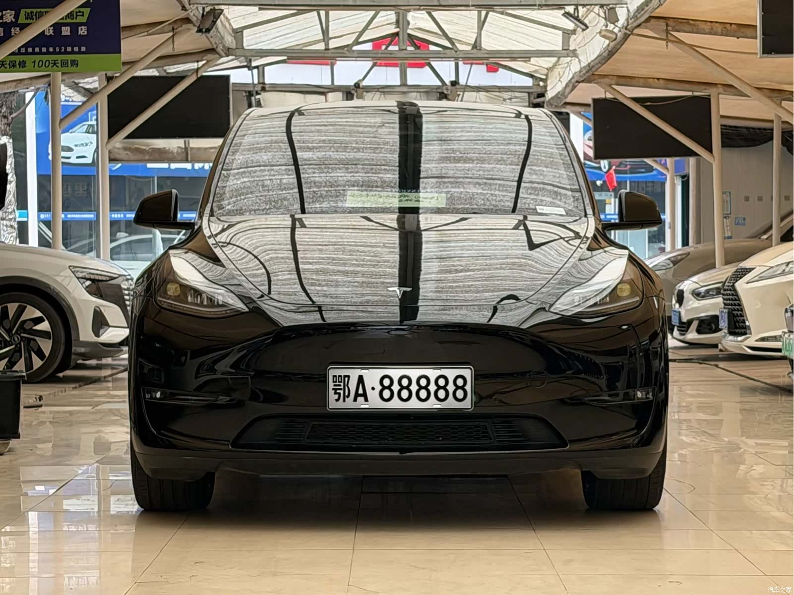 Tesla Model Y, 2023 2