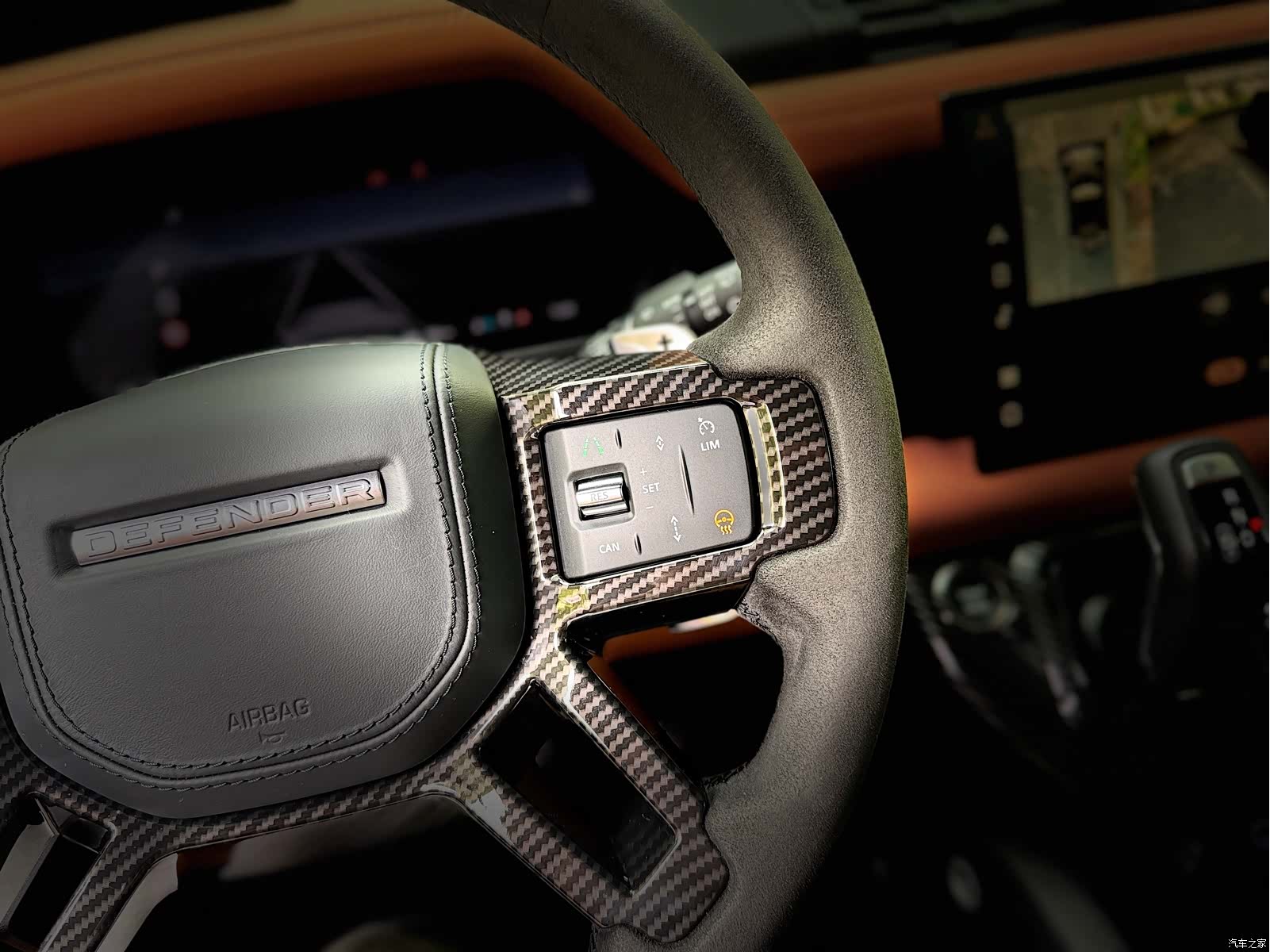 Land Rover Defender, 2024 14