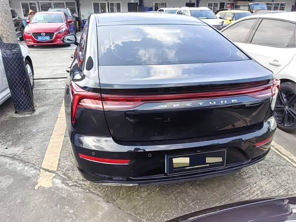 Besturn B70 Besturn B70