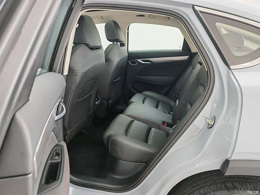 Geely Xingyue, 2021 15