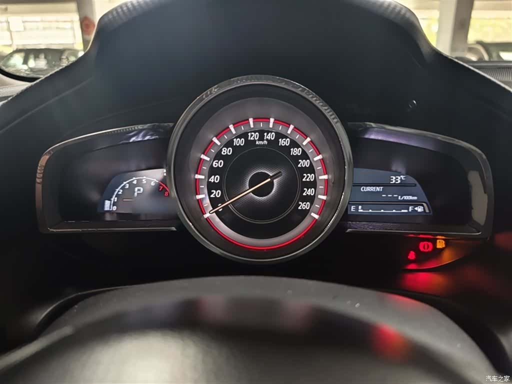 Mazda Mazda3, 2015 12