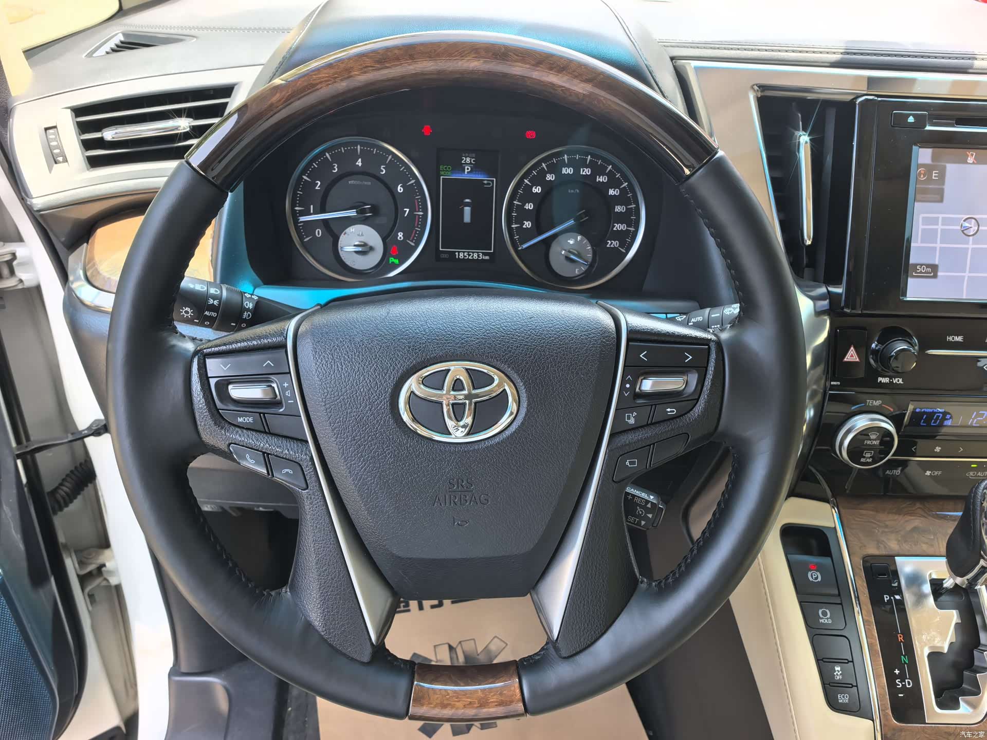 Toyota Alphard, 2017 11