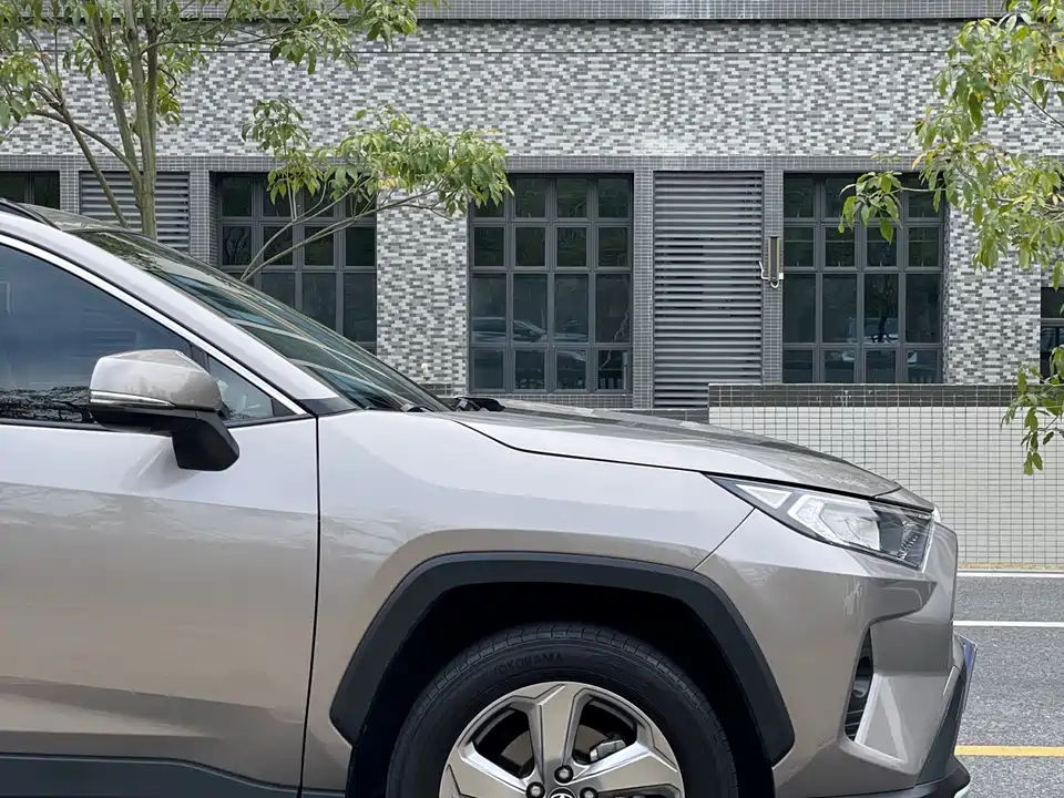 Toyota RAV4 Rongfang