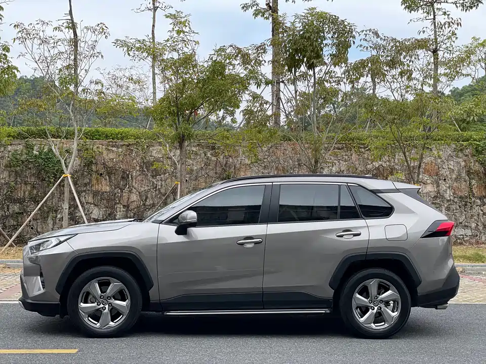 Toyota RAV4 Rongfang
