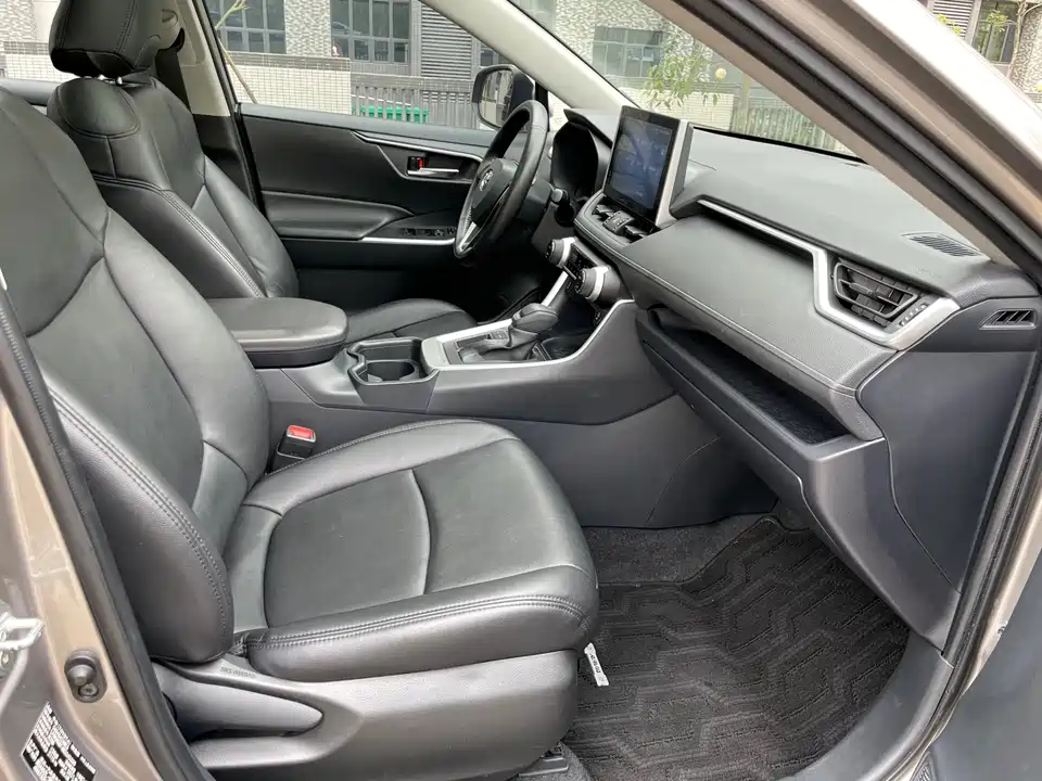 Toyota RAV4 Rongfang