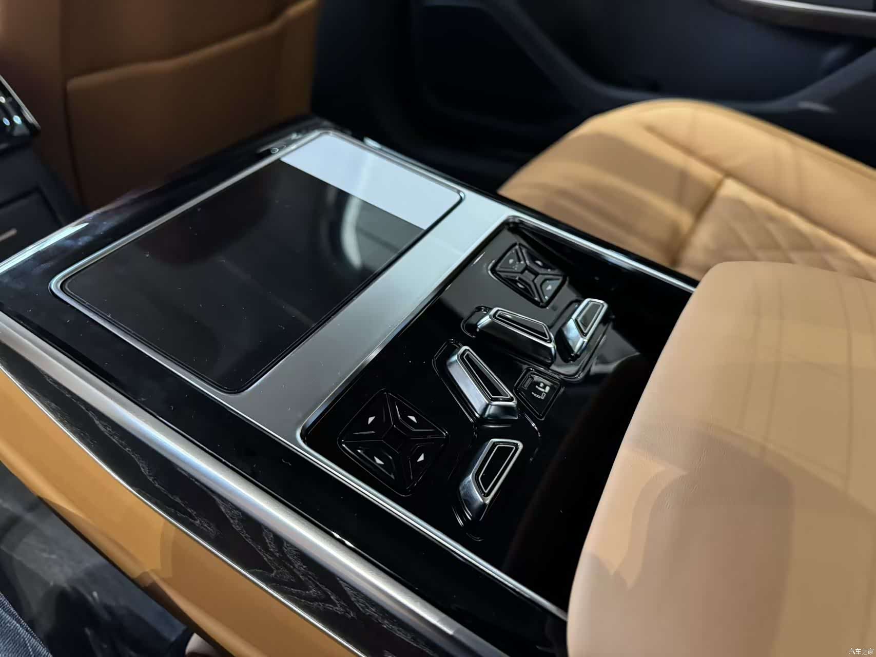 Audi A8L, 1900 все фото