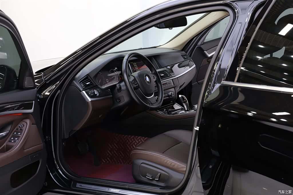 BMW 5 Series, 2017 все фото