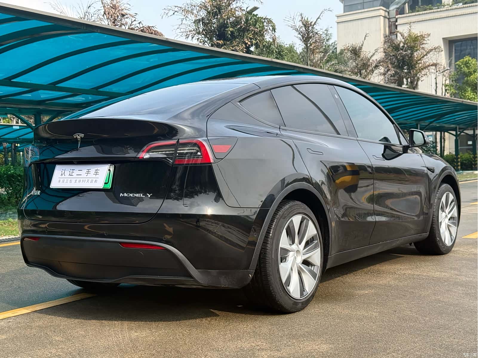 Tesla Model Y, 2022 11