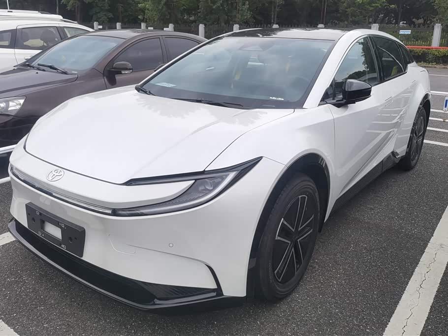Toyota bZ5