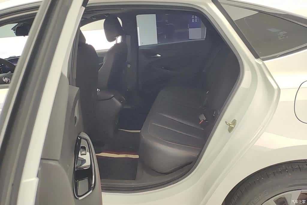 Buick Verano, 2021 11