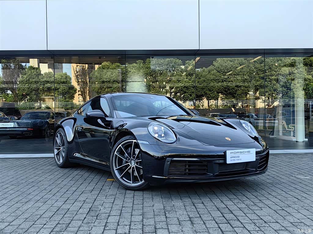 Porsche 911, 2023 12