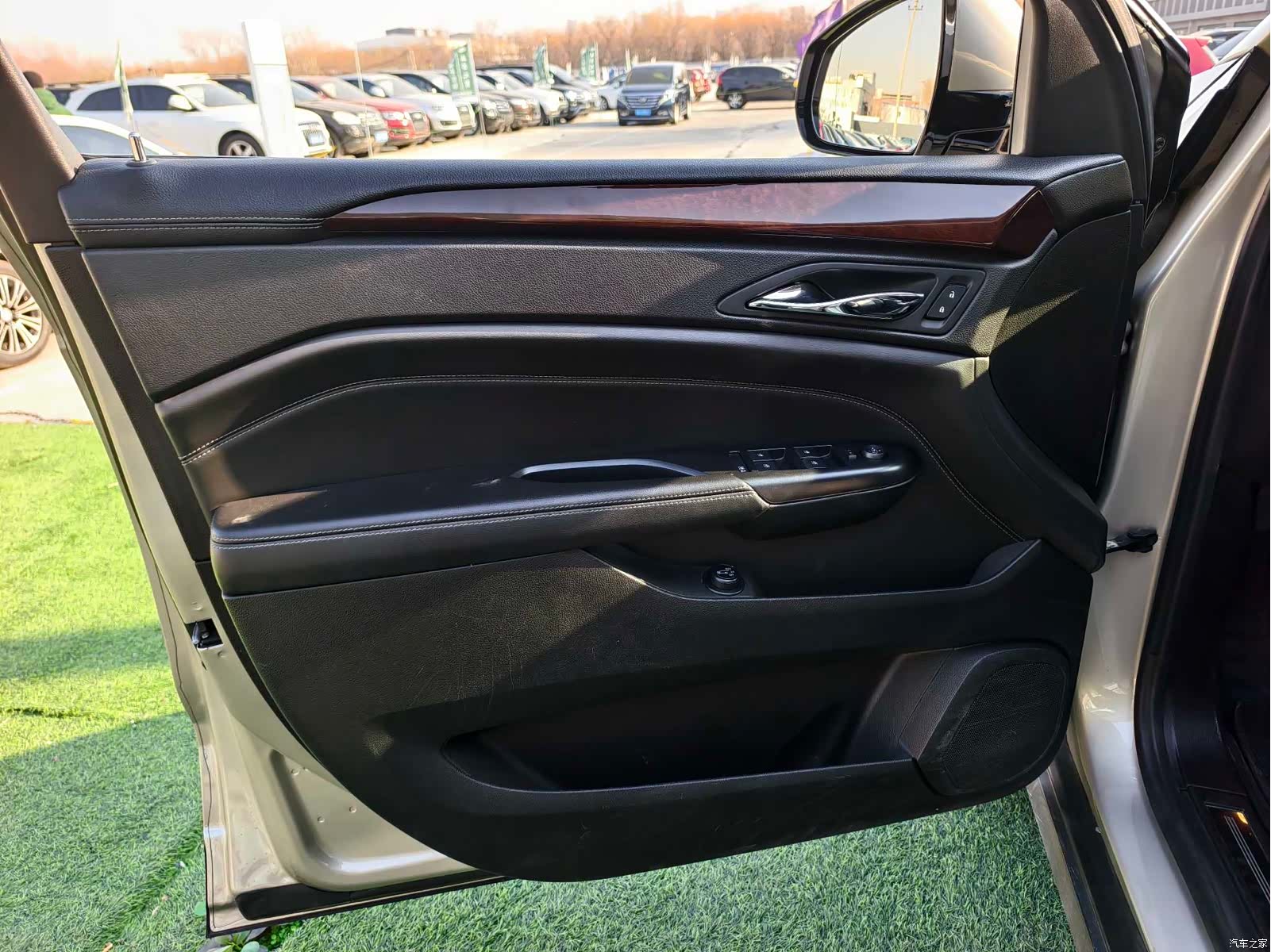 Cadillac SRX, 2013 9