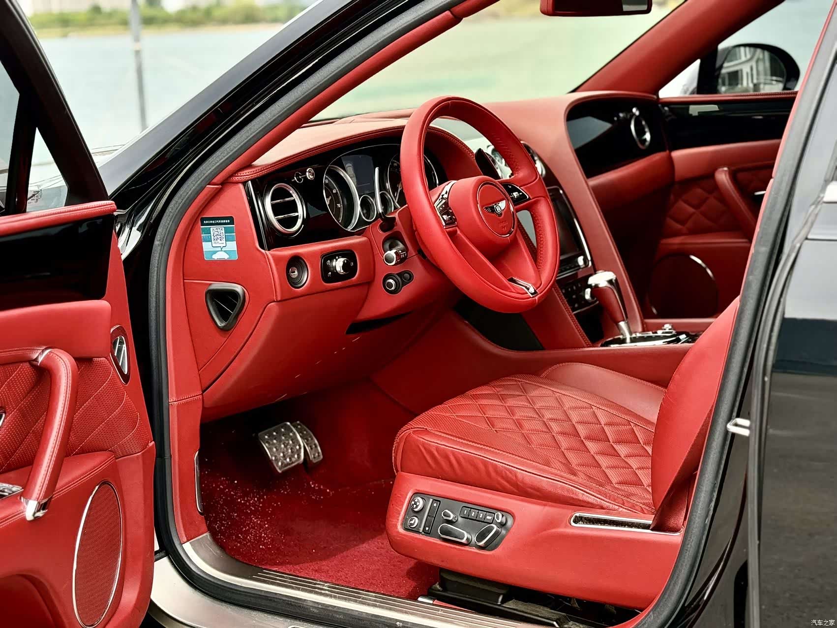 Bentley Flying Spur, 2019 13