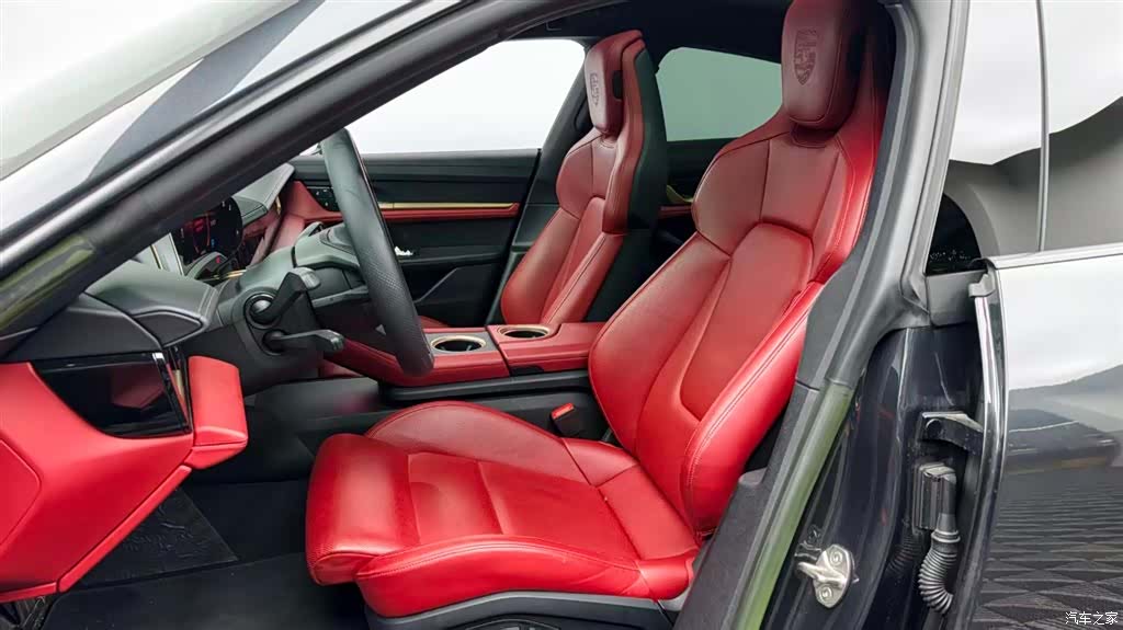 Porsche Taycan, 2023 15