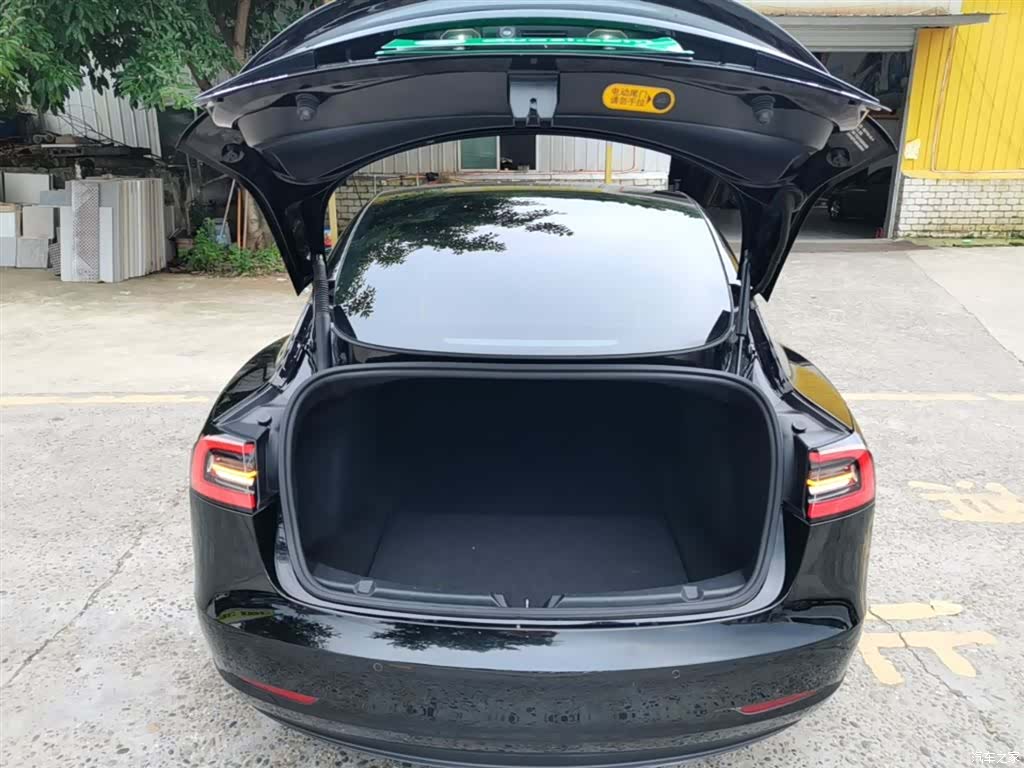 Tesla Model 3, 2022 19