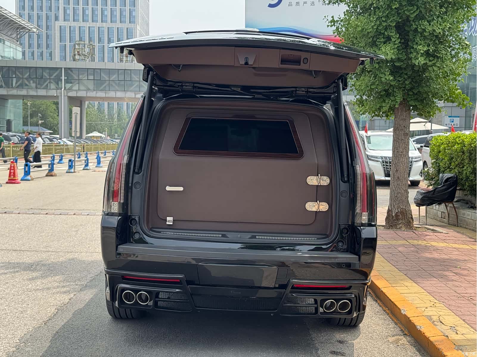 Cadillac Escalade, 2018 15