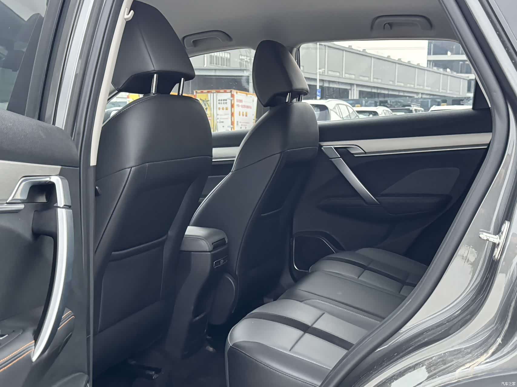 Geely Coolray, 2023 9
