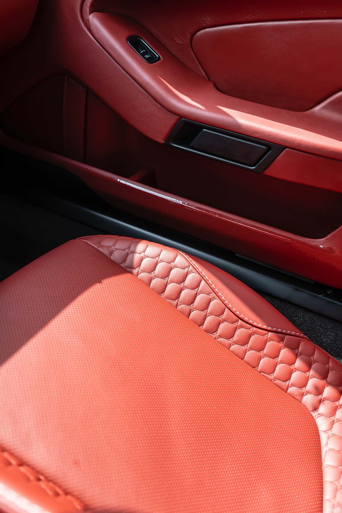 Aston Martin Vanquish, 2013 25