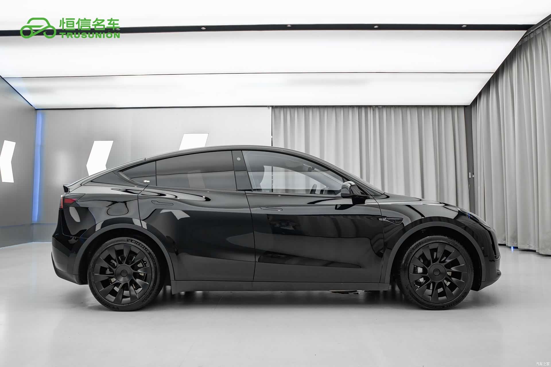 Tesla Model Y, 2023 7