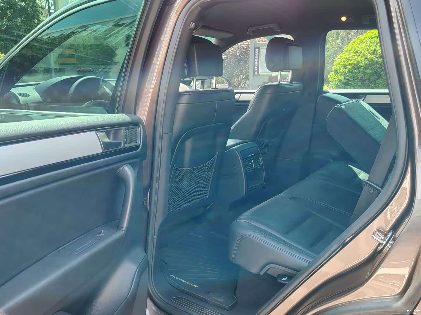 Volkswagen Touareg, 2011 9