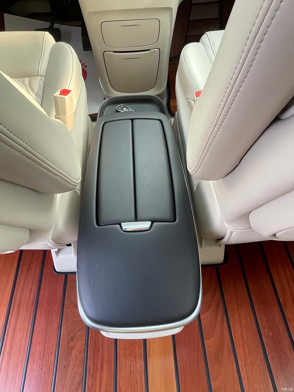 Buick GL8, 2020 13