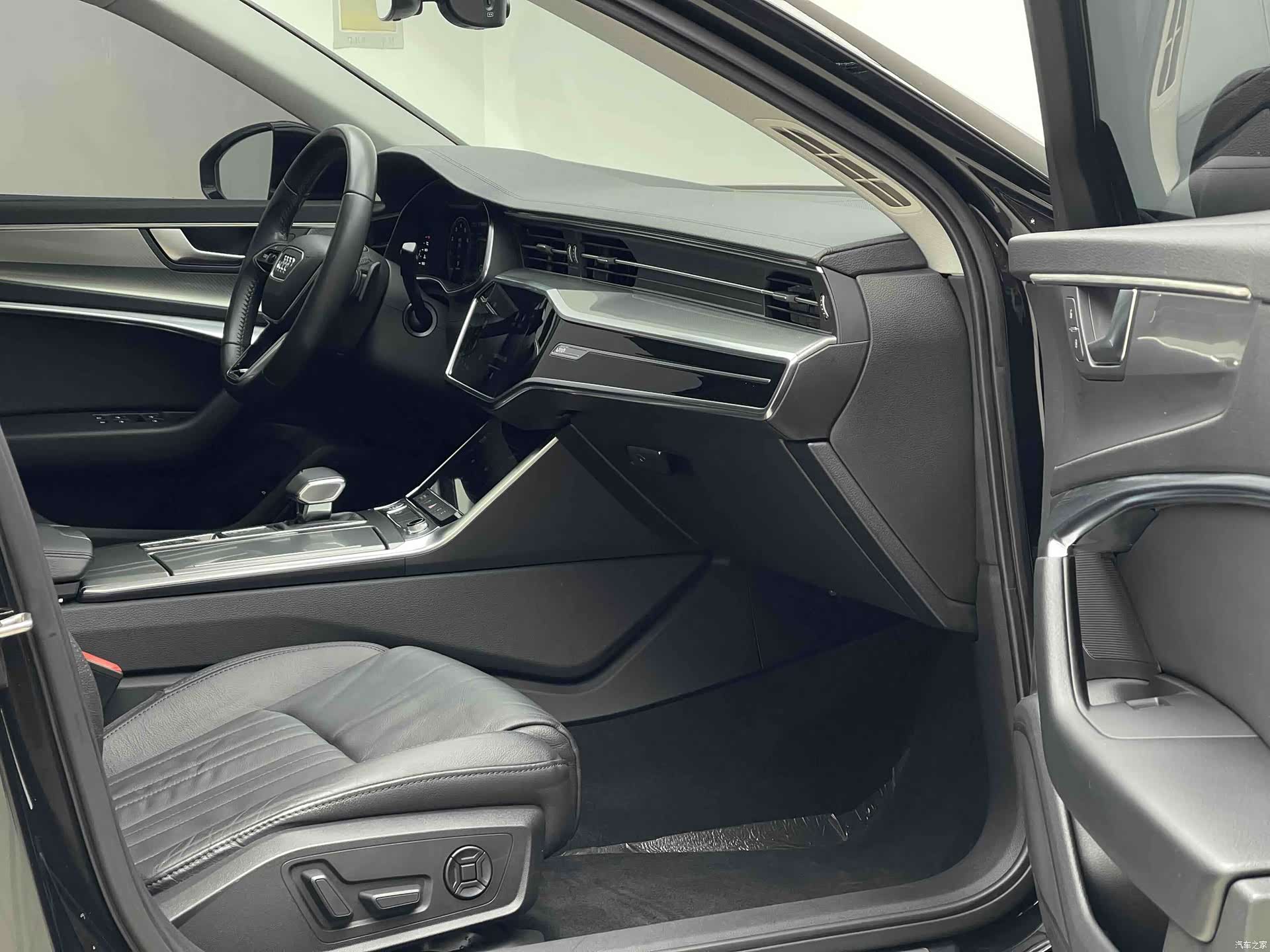 Audi A6L, 2019 12