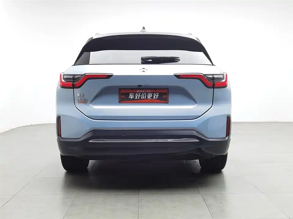 NIO ES6