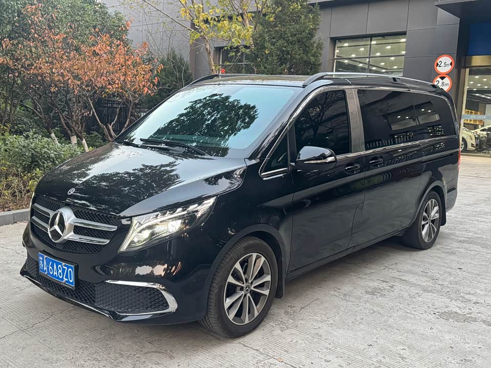 Mercedes-Benz V-class