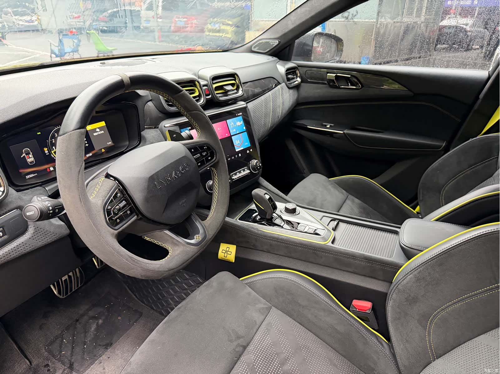 Lynk & Co 02, 2022 все фото