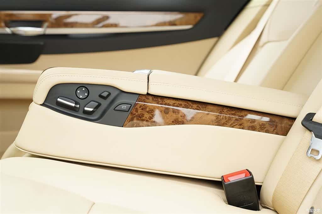BMW 7 Series, 2015 23