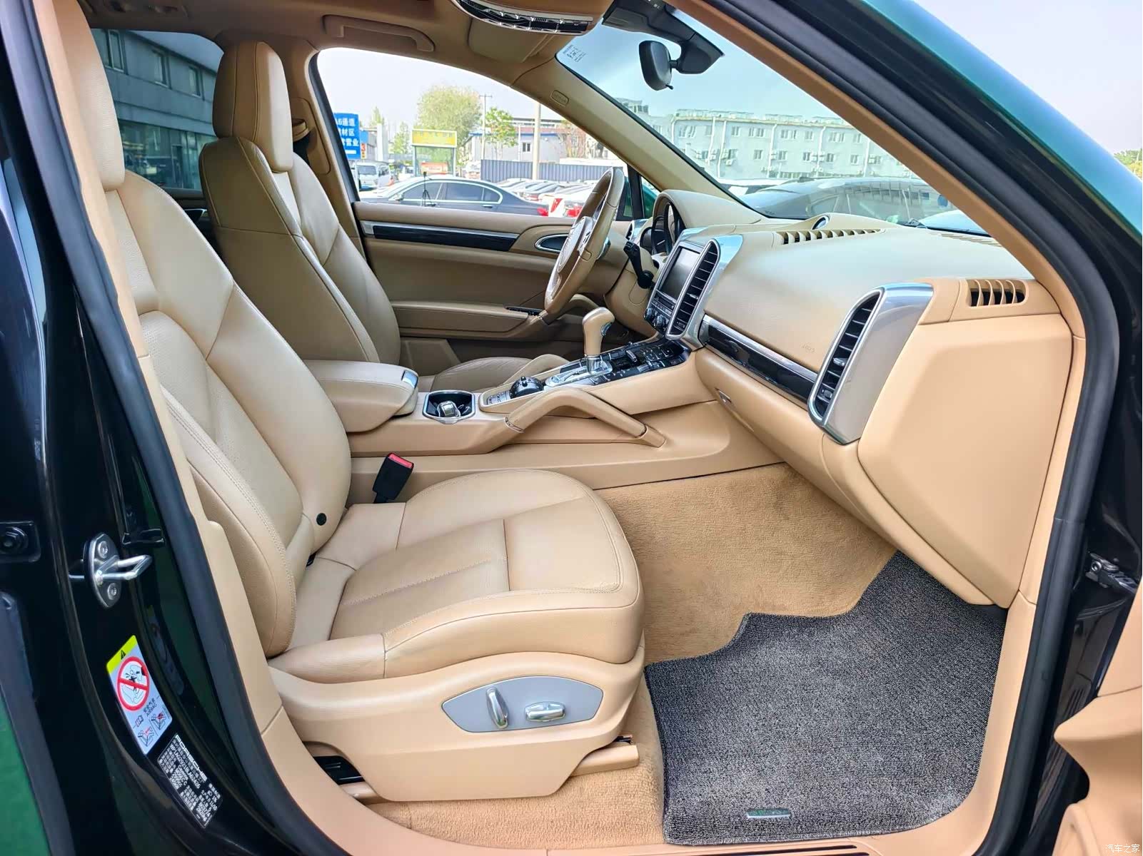 Porsche Cayenne, 2011 14