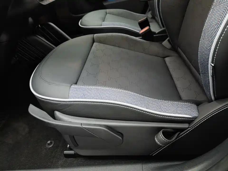 MINI Electric ACEMAN