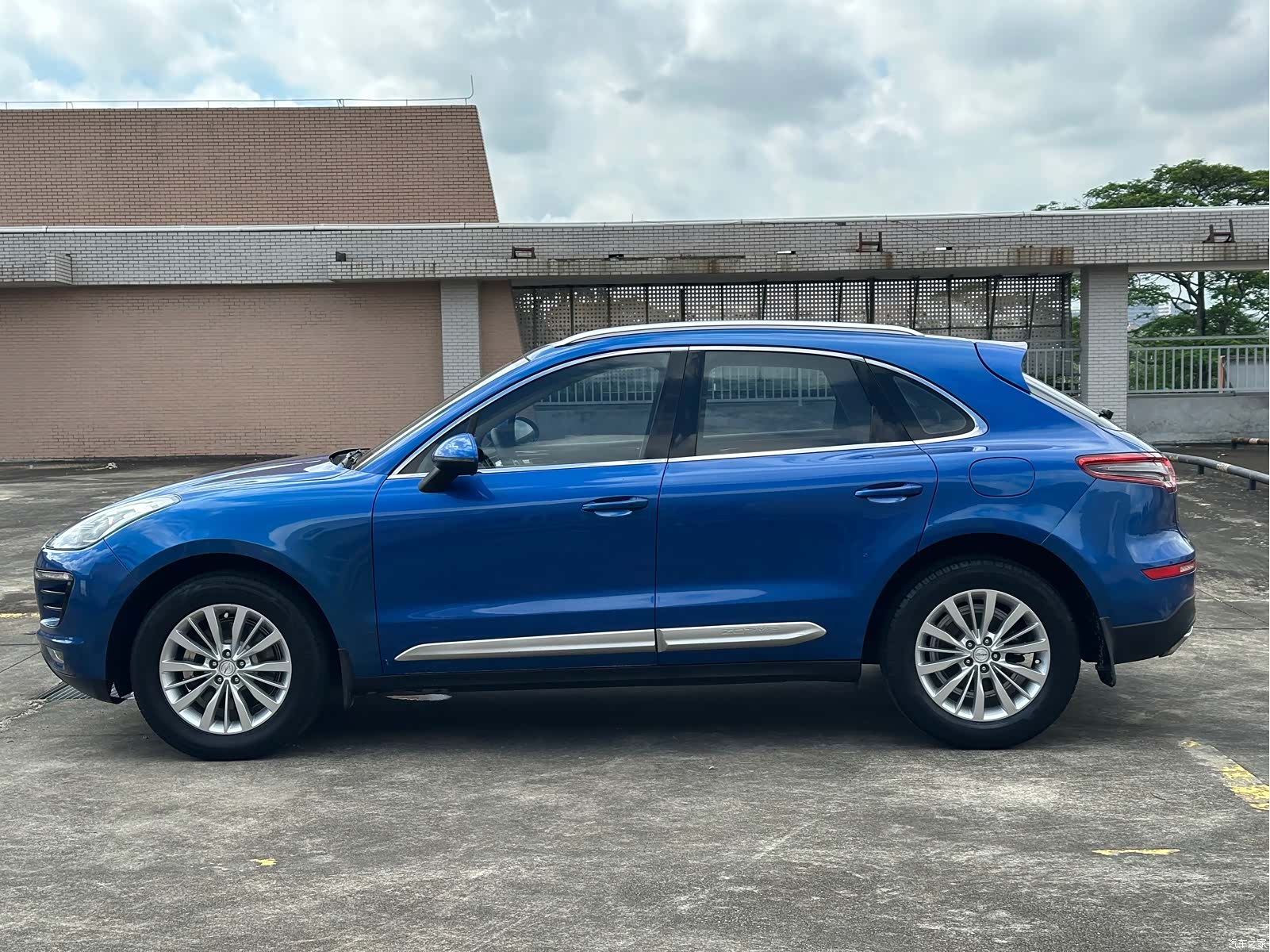 Zotye SR9, 2017 8
