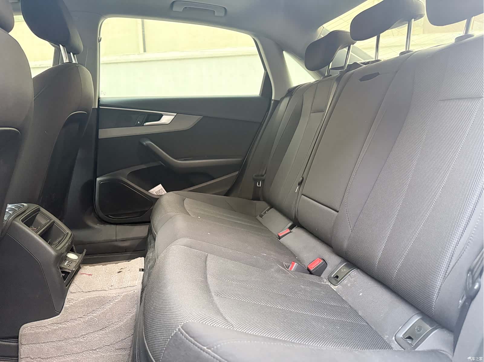 Audi A4L, 2019 11