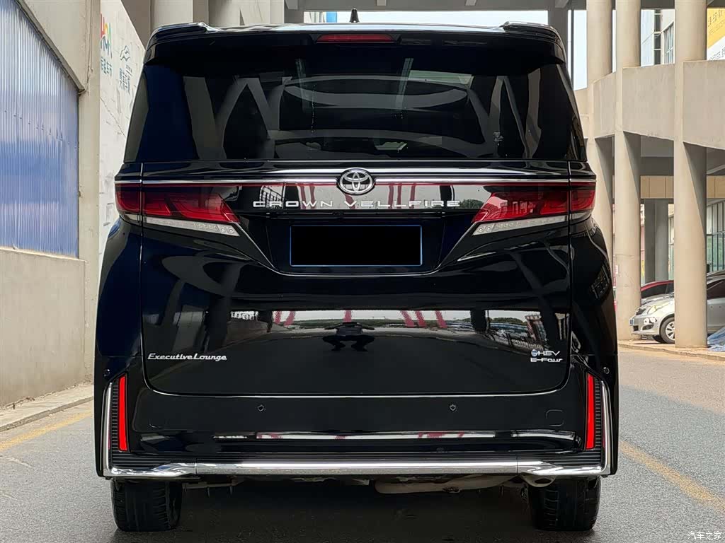 Toyota Vellfire, 2023 4