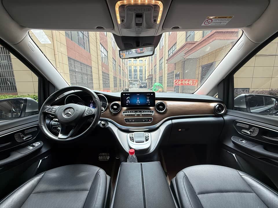 Mercedes-Benz V-class